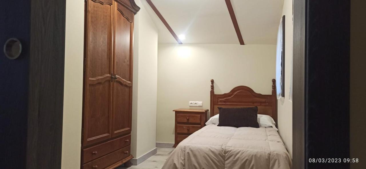 Hostal San Antonio Iscar 외부 사진